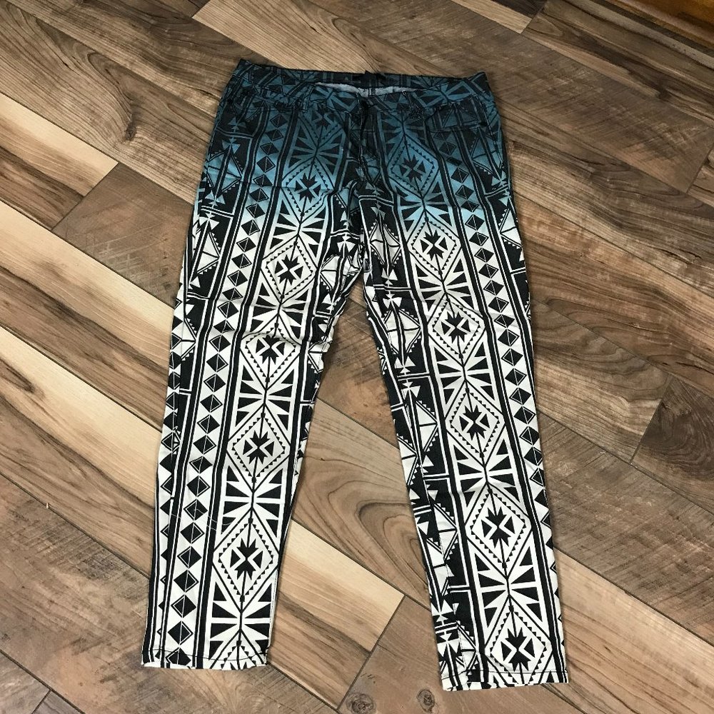 Forever 21 Hombre Blue & White Tribal Print Stretchy Jeans Size 31